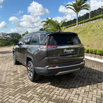 JEEP-COMMANDER-2024