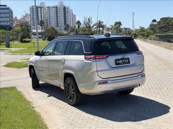 JEEP-COMMANDER-2025