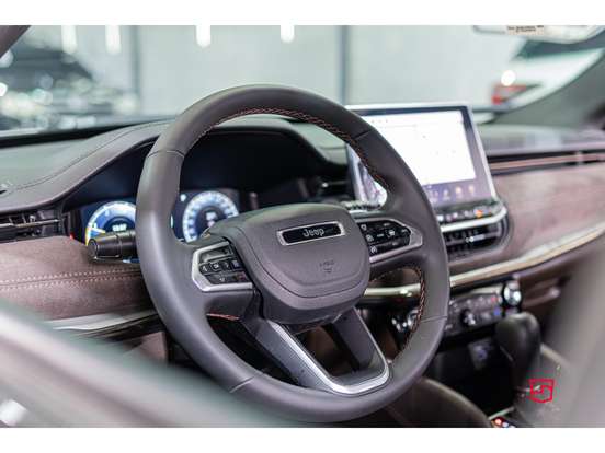 JEEP-COMMANDER-2025