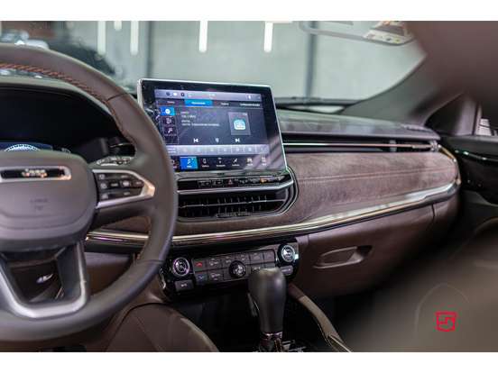 JEEP-COMMANDER-2025