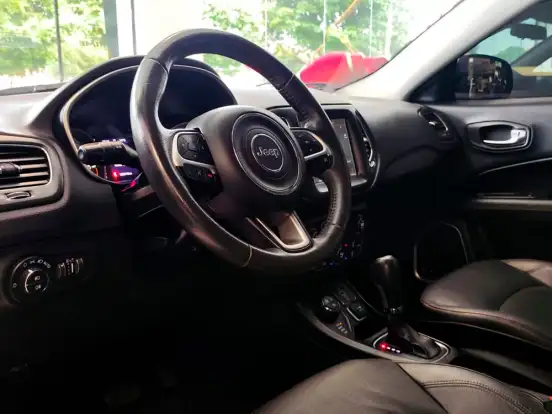 JEEP-COMPASS-2.0 16V DIESEL LONGITUDE 4X4 AUTOMÁTICO JEEP-COMPASS-2017