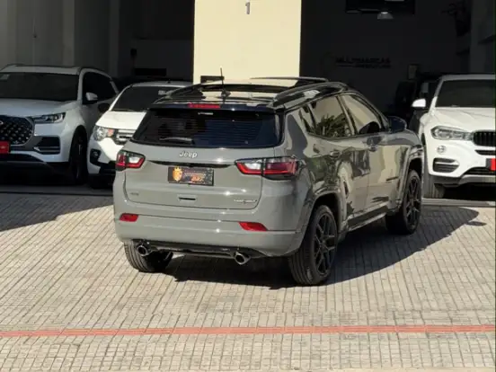 JEEP-COMPASS-2.0 HURRICANE 4 TURBO GASOLINA BLACKHAWK AT9 JEEP-COMPASS-2025