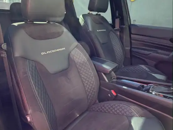 JEEP-COMPASS-2.0 HURRICANE 4 TURBO GASOLINA BLACKHAWK AT9 JEEP-COMPASS-2025