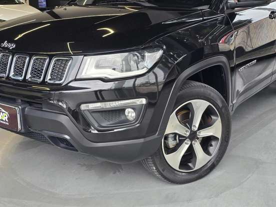 JEEP-COMPASS-2.0 16V DIESEL LONGITUDE 4X4 AUTOMÁTICO JEEP-COMPASS-2017