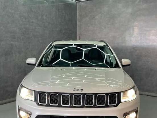 JEEP-COMPASS-2.0 16V DIESEL LONGITUDE 4X4 AUTOMÁTICO JEEP-COMPASS-2019