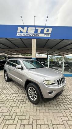 JEEP GRAND CHEROKEE 3.6 LAREDO 4X4 V6 24V GASOLINA 4P AUTOMÁTICO