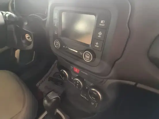 JEEP-RENEGADE-1.8 16V FLEX LONGITUDE 4P AUTOMÁTICO JEEP-RENEGADE-2015