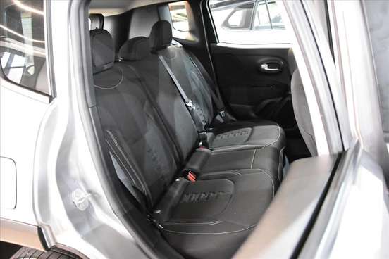 JEEP-RENEGADE-2024