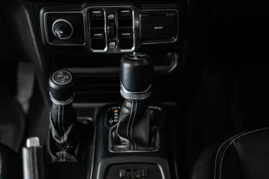 JEEP-WRANGLER-2021