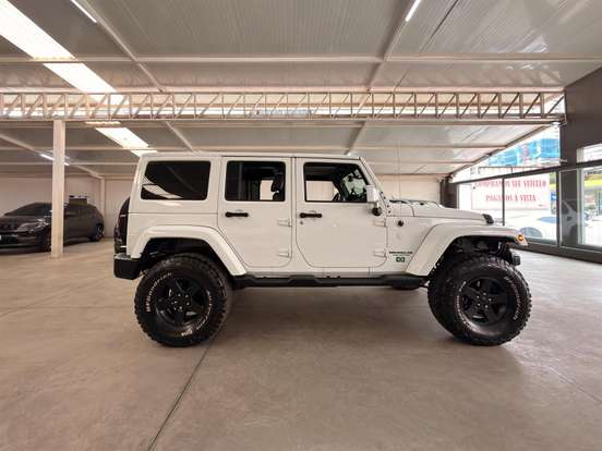 JEEP-WRANGLER-2014