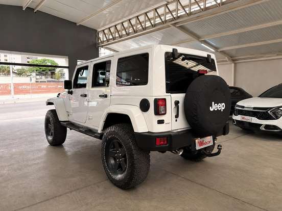 JEEP-WRANGLER-2014