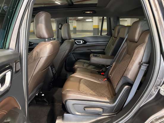 JEEP-COMMANDER-2025