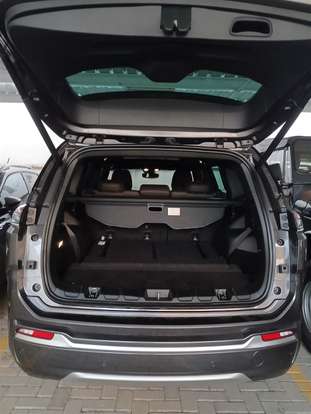 JEEP-COMMANDER-2024