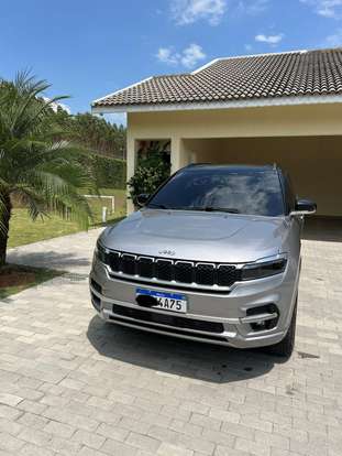 JEEP-COMMANDER-2022