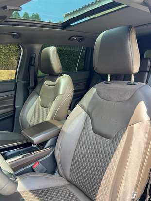 JEEP-COMMANDER-2022