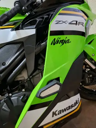 KAWASAKI-NINJA ZX-4R-2024