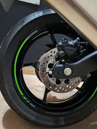 KAWASAKI-NINJA ZX-4R-2024