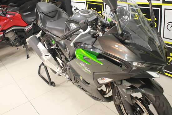 KAWASAKI-NINJA 500-2025