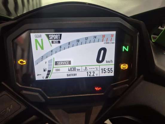 KAWASAKI-NINJA ZX-6R-2025