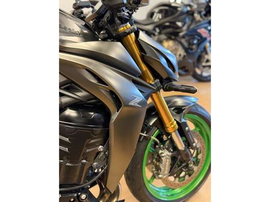 KAWASAKI-Z1100-2026