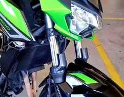 KAWASAKI Z400 KAWASAKI Z400