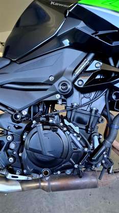 KAWASAKI-Z400-2022