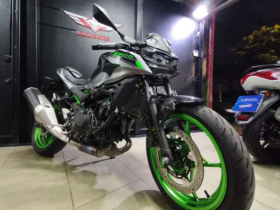 KAWASAKI-Z500 SE-2025