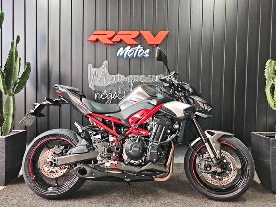 KAWASAKI Z900 