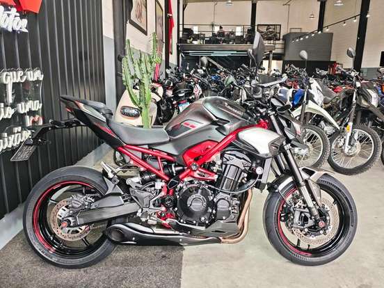 KAWASAKI-Z900 KAWASAKI-Z900-2025