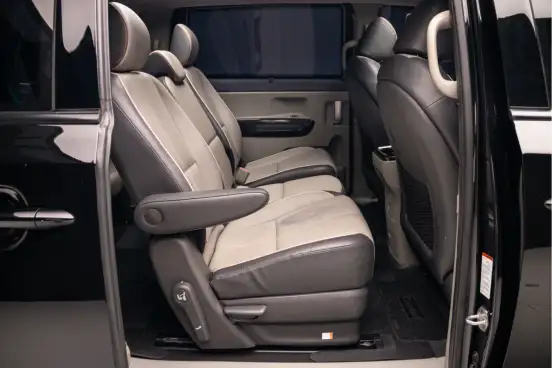 KIA-CARNIVAL-2017