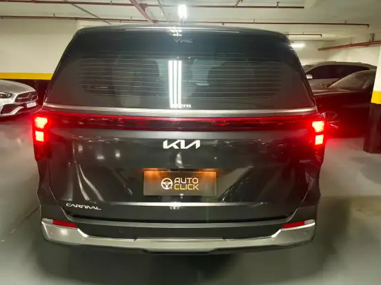 KIA-CARNIVAL-2024