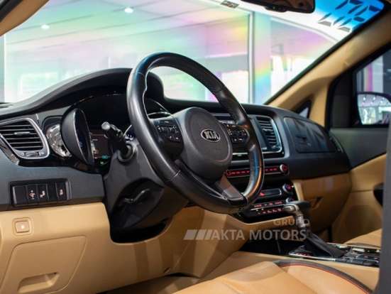 KIA-CARNIVAL-2020