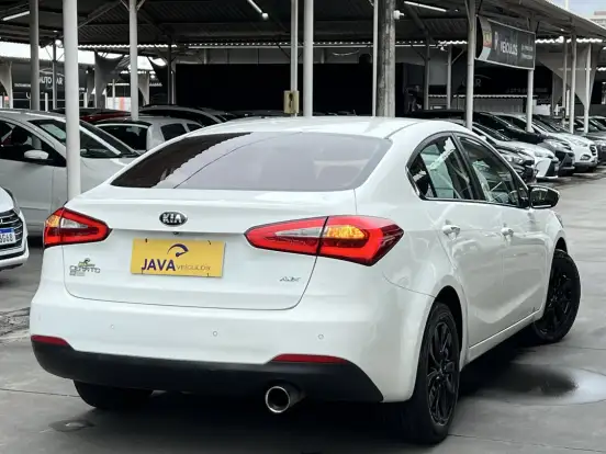 KIA-CERATO-1.6 SX 16V FLEX 4P AUTOMÁTICO KIA-CERATO-2014
