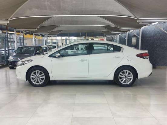 KIA-CERATO-1.6 SX 16V FLEX 4P AUTOMÁTICO KIA-CERATO-2018