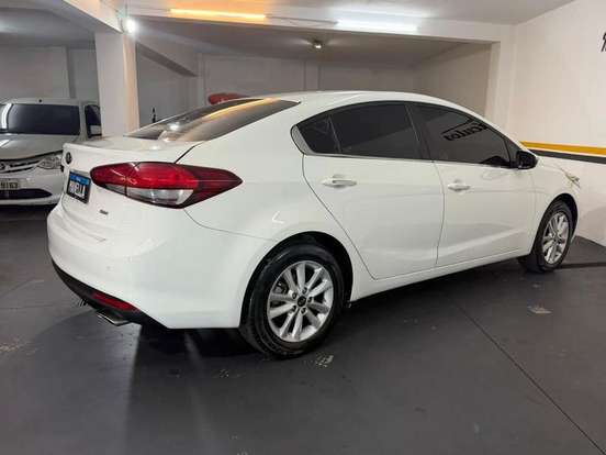 KIA-CERATO-1.6 SX 16V FLEX 4P AUTOMÁTICO KIA-CERATO-2017