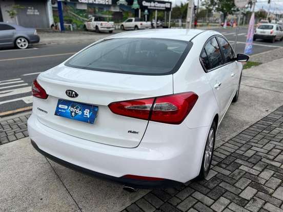KIA-CERATO-1.6 SX 16V FLEX 4P AUTOMÁTICO KIA-CERATO-2013
