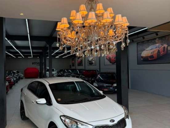 KIA-CERATO-1.6 SX 16V FLEX 4P AUTOMÁTICO KIA-CERATO-2014