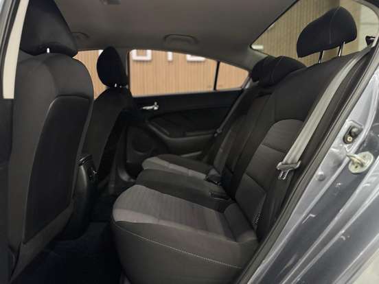 KIA-CERATO-1.6 SX 16V FLEX 4P AUTOMÁTICO KIA-CERATO-2017