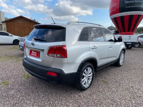 KIA-SORENTO-2.4 16V GASOLINA EX AUTOMÁTICO KIA-SORENTO-2010