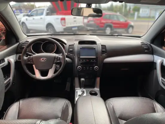 KIA-SORENTO-2.4 16V GASOLINA EX AUTOMÁTICO KIA-SORENTO-2010