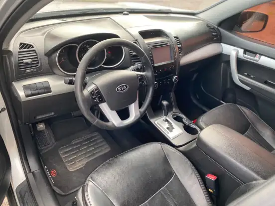 KIA-SORENTO-2.4 16V GASOLINA EX AUTOMÁTICO KIA-SORENTO-2010
