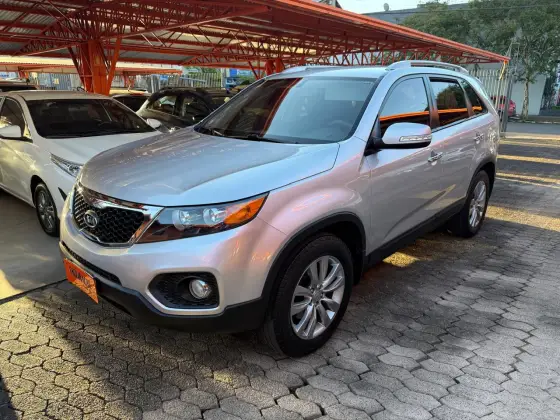 KIA SORENTO 2.4 16V GASOLINA EX AUTOMÁTICO