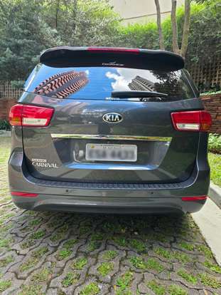 KIA-CARNIVAL-2018