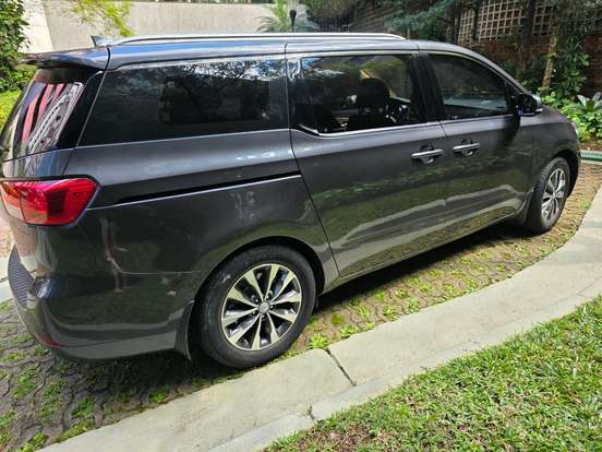 KIA-CARNIVAL-3.3 EX V6 24V GASOLINA 4P AUTOMATICO KIA-CARNIVAL-2018