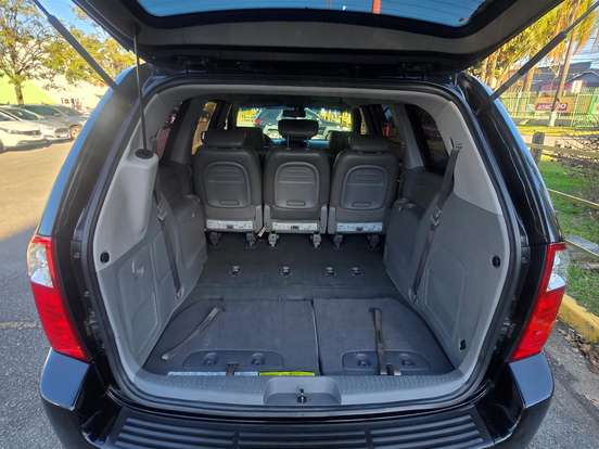 KIA-CARNIVAL-3.5 EX V6 24V GASOLINA 4P AUTOMÁTICO KIA-CARNIVAL-2012