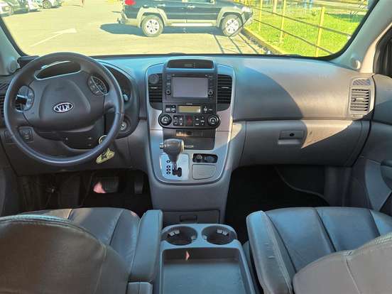 KIA-CARNIVAL-3.5 EX V6 24V GASOLINA 4P AUTOMÁTICO KIA-CARNIVAL-2012
