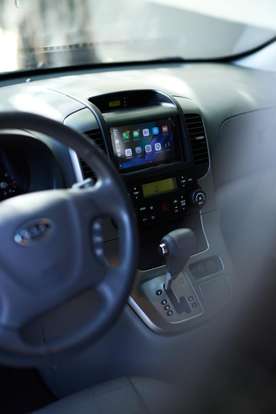 KIA-CARNIVAL-2008