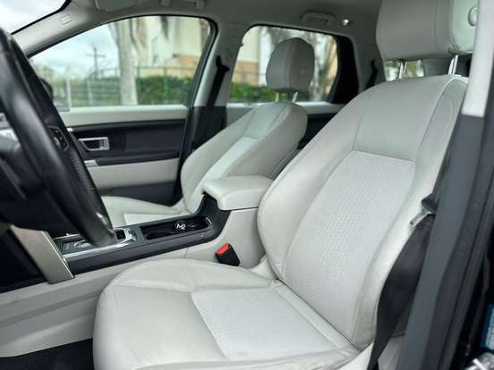 LAND ROVER-DISCOVERY SPORT-2016