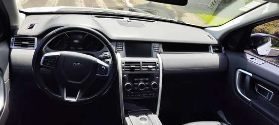 LAND ROVER-DISCOVERY SPORT-2017