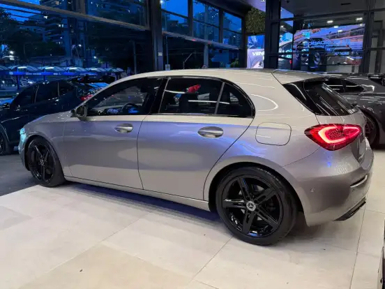 MERCEDES-BENZ-A 250-2019